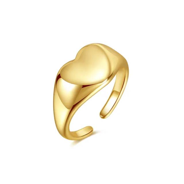 Gold heart dome ring, close view
