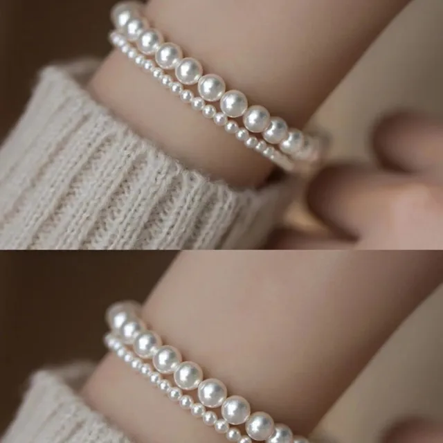 Double-layer freshwater pearl bracelet worn on the wrist with a stretch fit